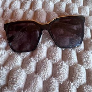 Foster Grant Black and Gold Sunglasses